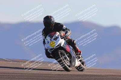 media/Nov-06-2023-Moto Forza (Mon) [[ce023d0744]]/4-Beginner Group/Session 5 (Turn 9)/